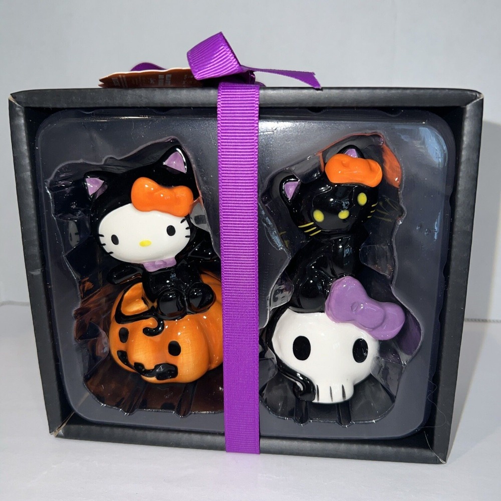 Hello Kitty Halloween Salt & Pepper Shakers Blue Sky Pumpkin Skull Bow Cat‎ NWT